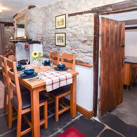 3 Bed In Grange-over-sands Oc-83368 * カートメル